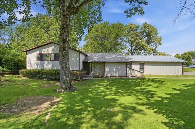 2116 Tullis Drive, Middletown, OH 45042