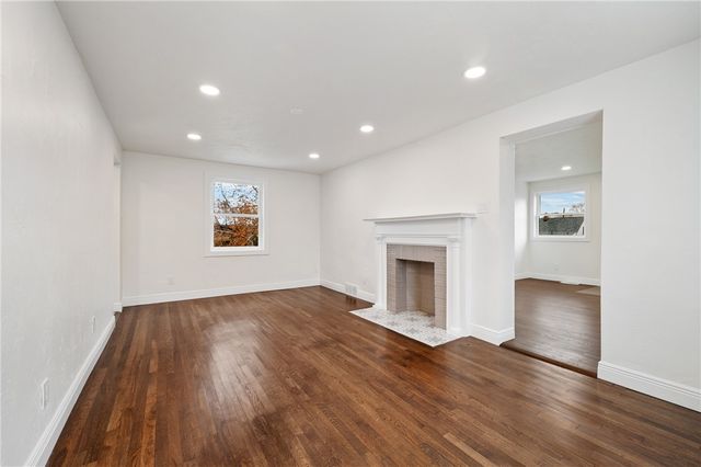 909 North Ave, Verona, PA 15147