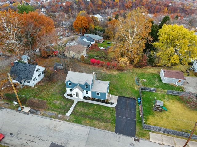 909 North Ave, Verona, PA 15147