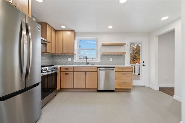 909 North Ave, Verona, PA 15147