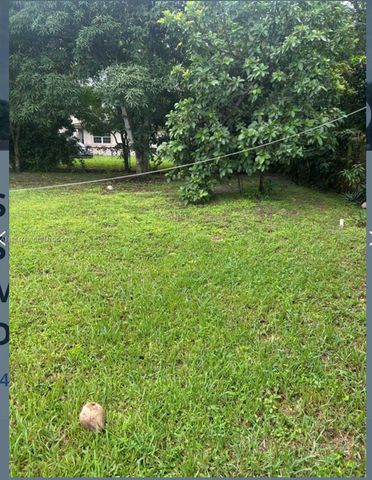 14365 NW 15th Dr, Miami, FL 33167