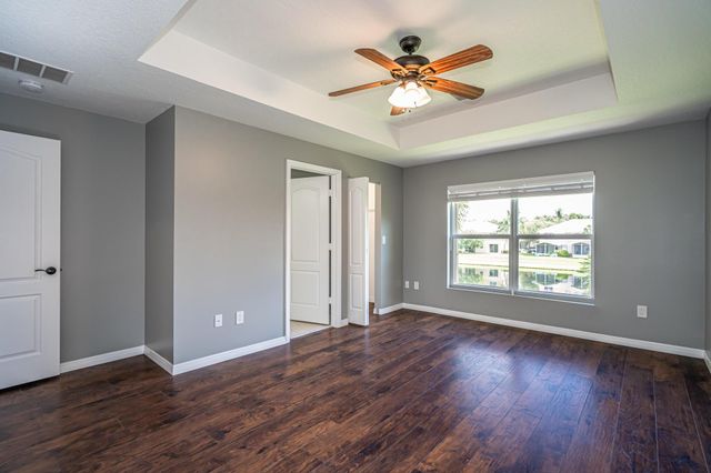 460 Rainbow Springs Terrace, Royal Palm Beach, FL 33411