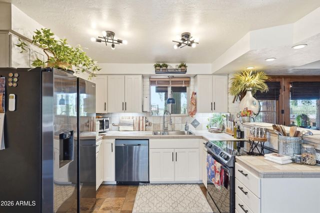 10685 E Valley View Drive, Gold Canyon, AZ 85118