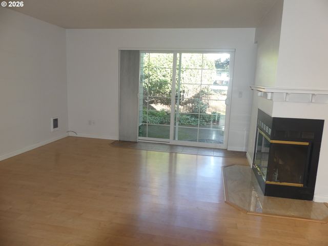 8405 Sw CURRY Dr D, Wilsonville, OR 97070