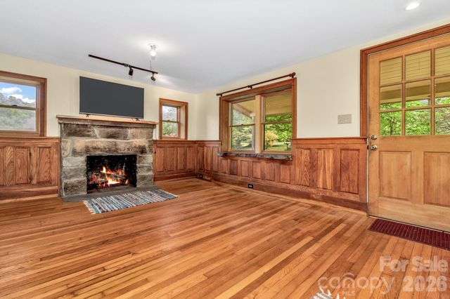 45 Sugar Cove Road, Weaverville, NC 28787