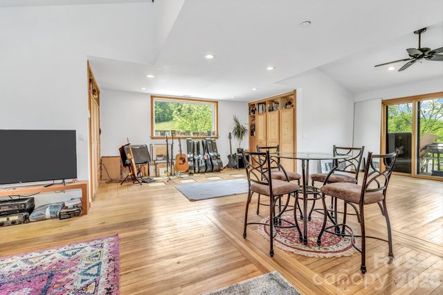 45 Sugar Cove Road, Weaverville, NC 28787
