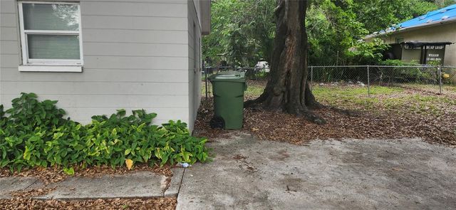 8501 N MULBERRY STREET B, Tampa, FL 33604