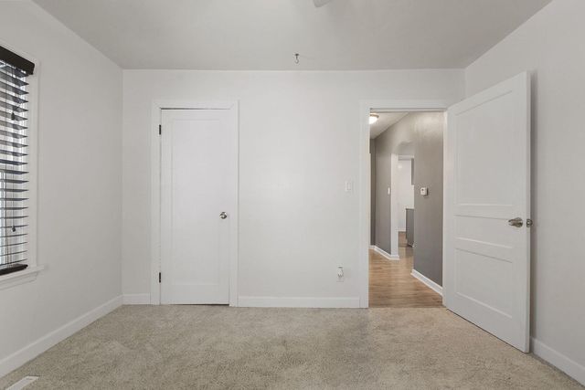 445 S ROLLINS ST, Centralia, MO 65240