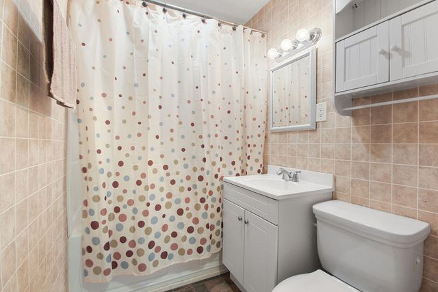 445 S ROLLINS ST, Centralia, MO 65240