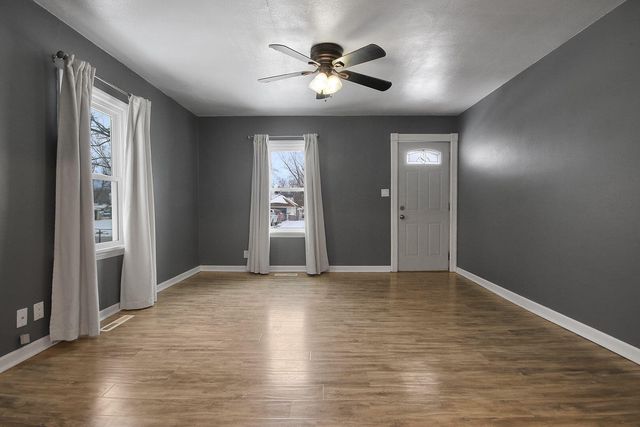 445 S ROLLINS ST, Centralia, MO 65240