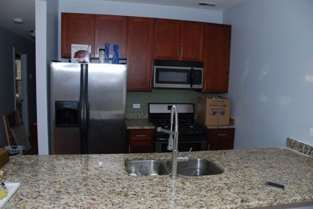 6832 N Ashland Boulevard 2, Chicago, IL 60626