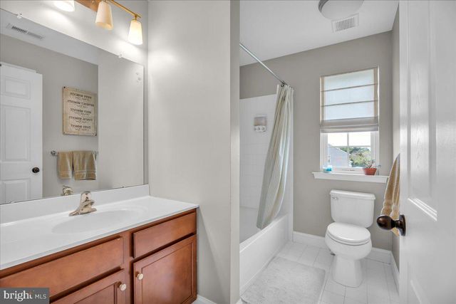 103 DANTON LN, Mullica Hill, NJ 08062