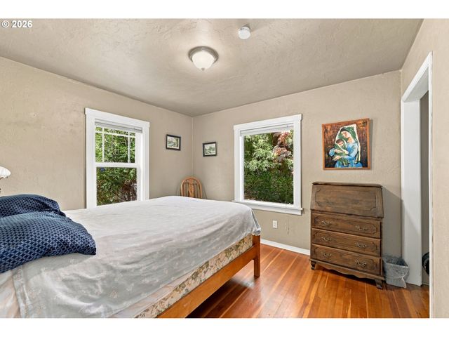 580 HORN Ln, Eugene, OR 97404