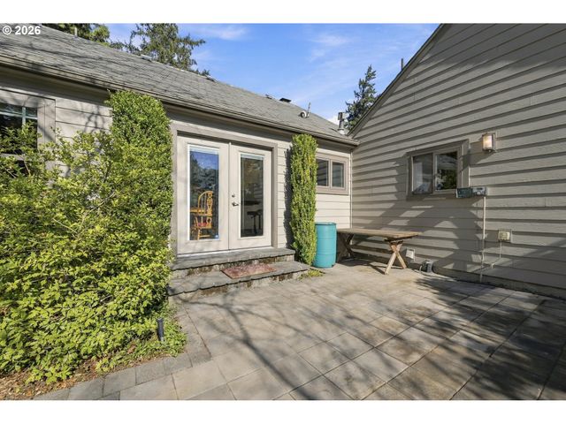 580 HORN Ln, Eugene, OR 97404