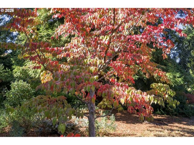580 HORN Ln, Eugene, OR 97404