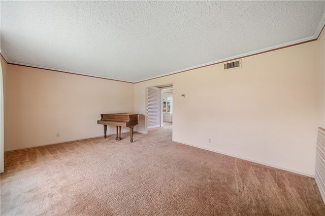 1112 David St, Sinton, TX 78387