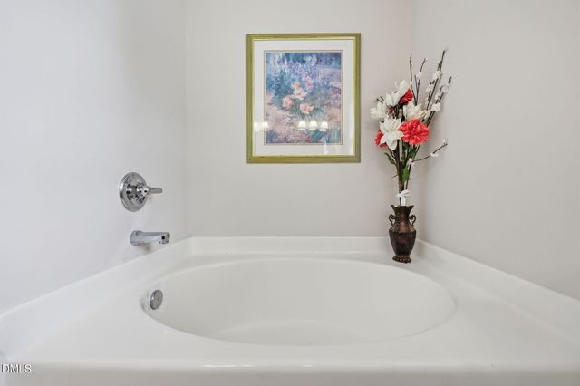 702 Village Lake Drive, Mebane, NC 27302