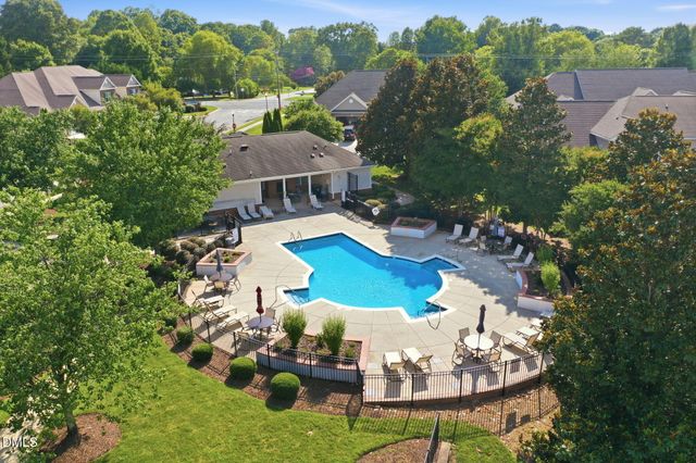 702 Village Lake Drive, Mebane, NC 27302