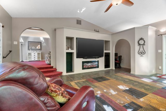 8900 Kirkridge Lane, Lafayette, IN 47905
