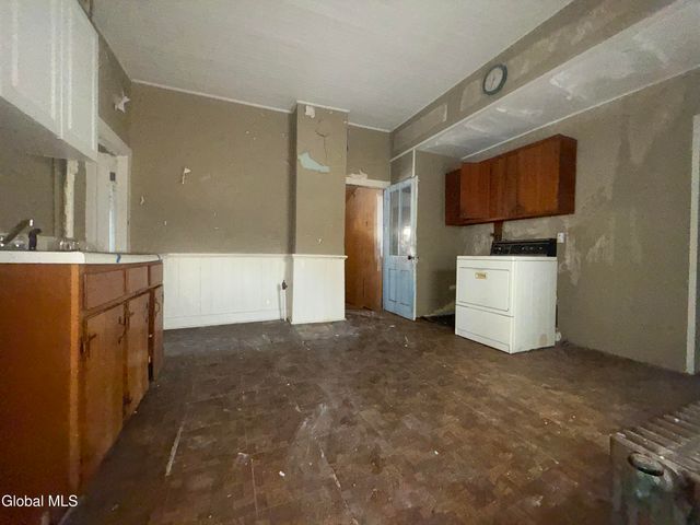 40 8th Street, Waterford, NY 12188
