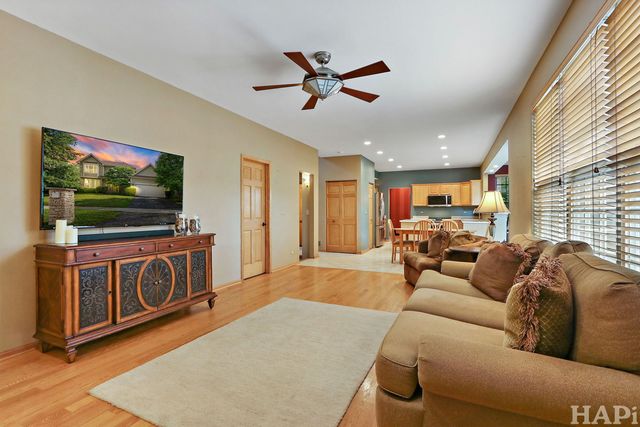 261 Hampton Road, Sugar Grove, IL 60554