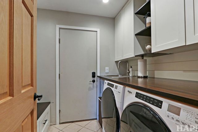 261 Hampton Road, Sugar Grove, IL 60554