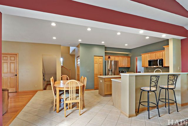 261 Hampton Road, Sugar Grove, IL 60554