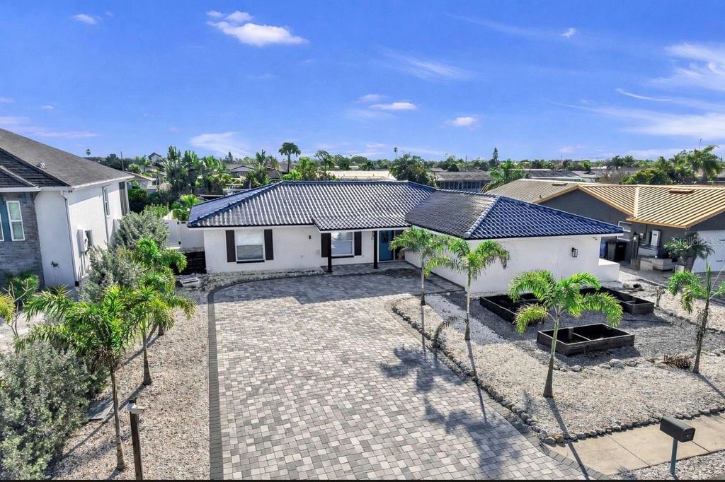 6515 SANTIAGO COURT, Apollo Beach, FL 33572