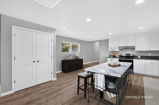 4832 N Fruit Avenue, Fresno, CA 93705
