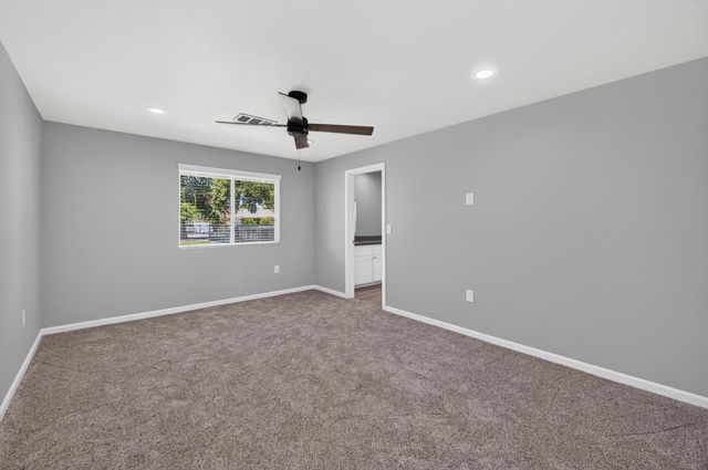 4832 N Fruit Avenue, Fresno, CA 93705
