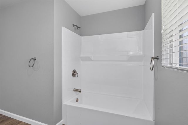 4832 N Fruit Avenue, Fresno, CA 93705