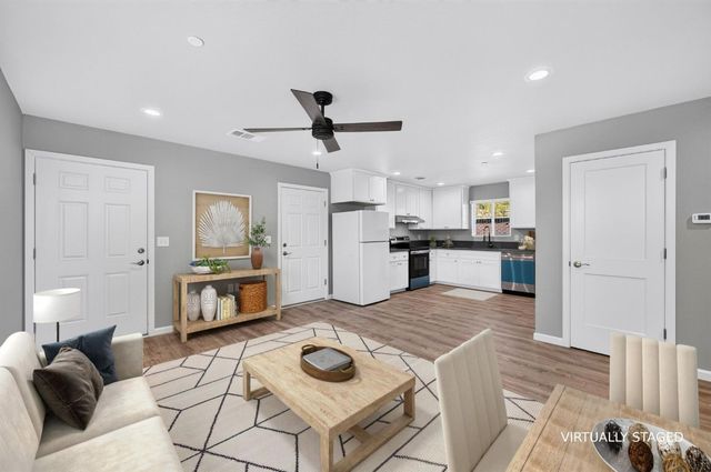 4832 N Fruit Avenue, Fresno, CA 93705