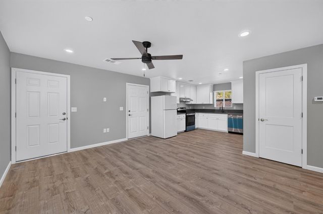4832 N Fruit Avenue, Fresno, CA 93705