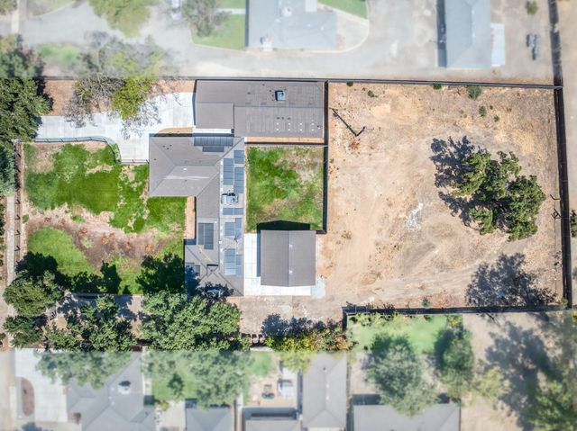 4832 N Fruit Avenue, Fresno, CA 93705