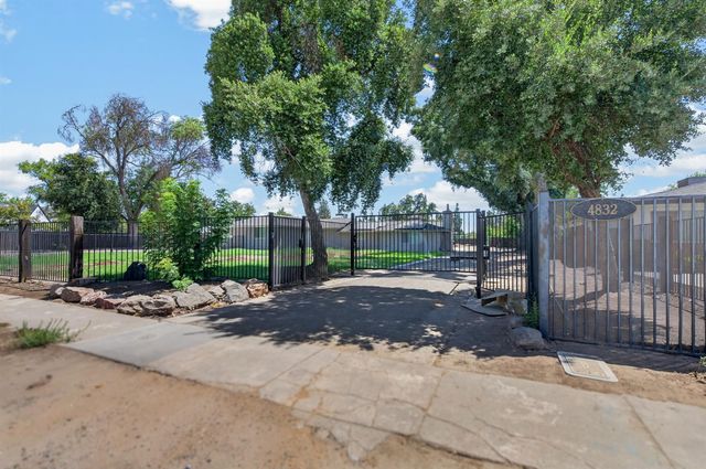4832 N Fruit Avenue, Fresno, CA 93705