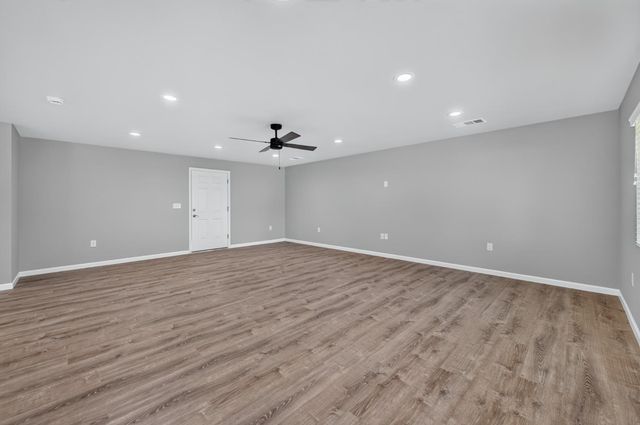 4832 N Fruit Avenue, Fresno, CA 93705