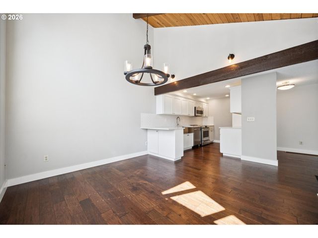 6165 Sw HEIGHTS Ln, Beaverton, OR 97007