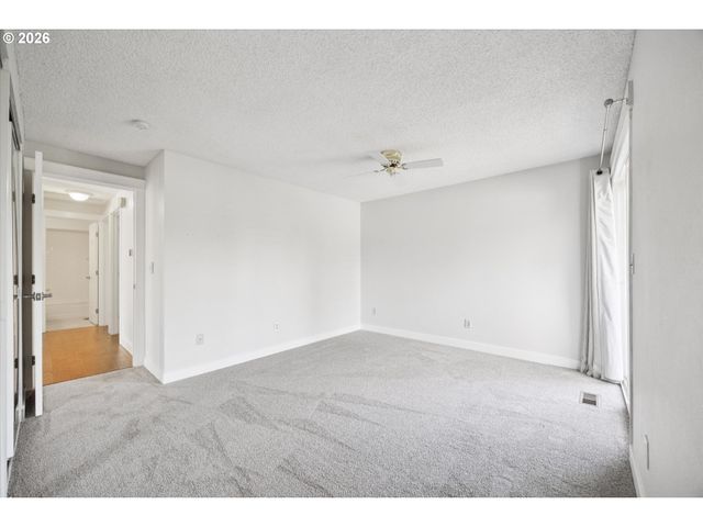 6165 Sw HEIGHTS Ln, Beaverton, OR 97007