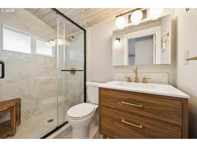 6165 Sw HEIGHTS Ln, Beaverton, OR 97007