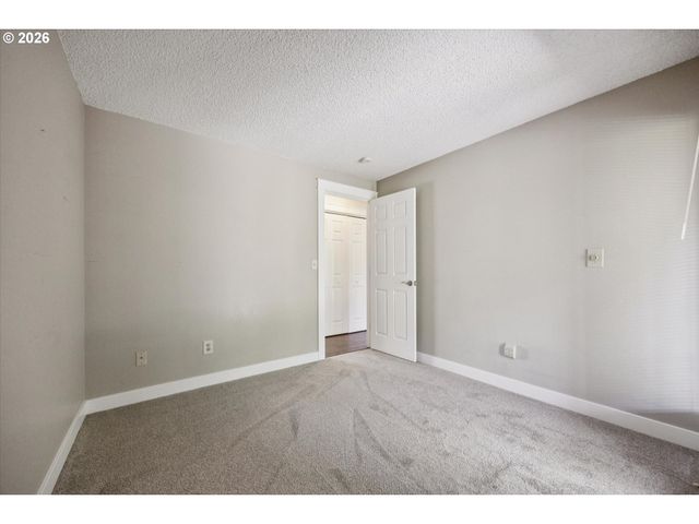 6165 Sw HEIGHTS Ln, Beaverton, OR 97007