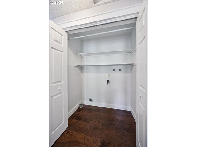 6165 Sw HEIGHTS Ln, Beaverton, OR 97007