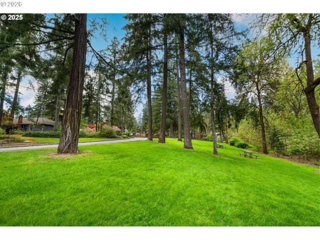 6165 Sw HEIGHTS Ln, Beaverton, OR 97007