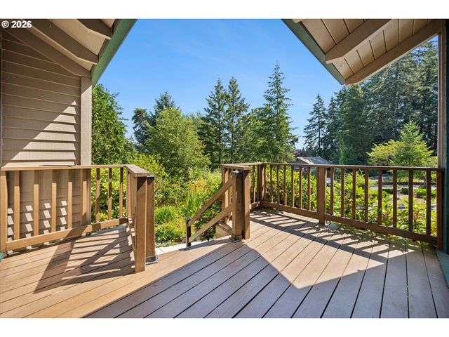 6165 Sw HEIGHTS Ln, Beaverton, OR 97007