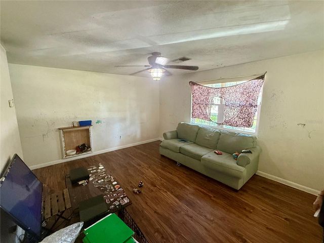 255 VALENCIA ROAD, Debary, FL 32713