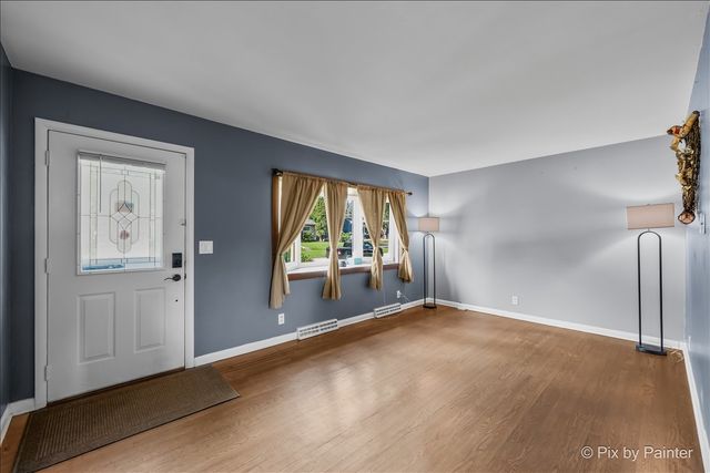 383 Lloyd Street, Cary, IL 60013