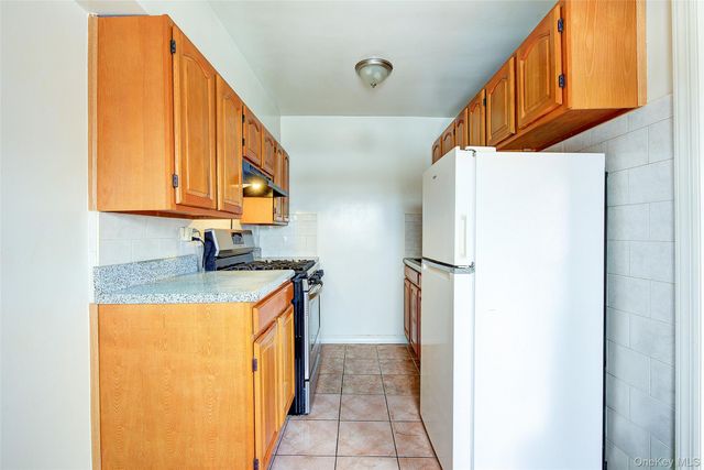 6395 Austin Street 5C, Rego Park, NY 11374