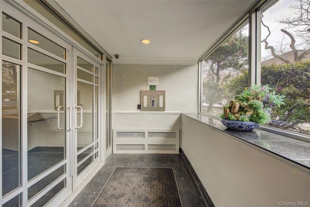 6395 Austin Street 5C, Rego Park, NY 11374