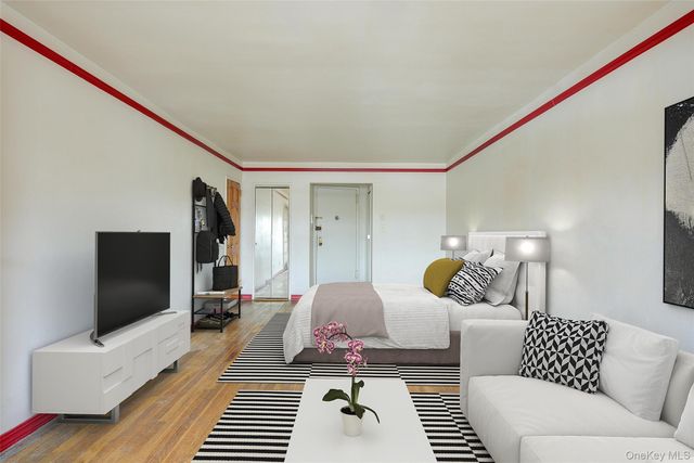 6395 Austin Street 5C, Rego Park, NY 11374