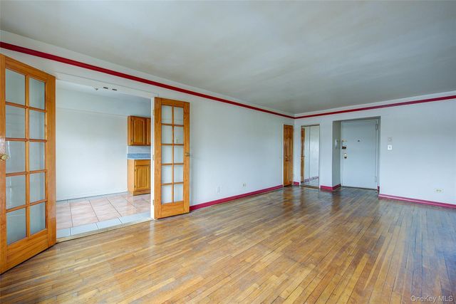 6395 Austin Street 5C, Rego Park, NY 11374