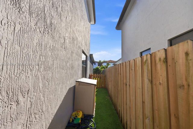 25418 SW 108th Ct, Homestead, FL 33032